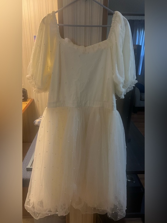 Ivy City Co Dresses & Skirts - Ivy City Co Ivory Puff Sleeve Midi Dress with Tulle & Pearls